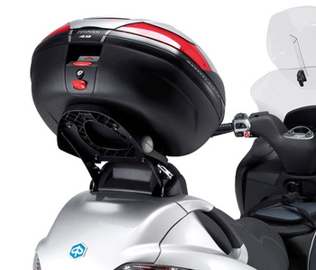 KAPPA STELAŻ KUFRA CENTRALNEGO (UCHYLNY) PIAGGIO MP3 125/250/300/400 '06-'11, MP3 TOURING 300/400 '11, MP3 BUSINESS 300/500 '12-'14, MP3 SPORT 300/500 '12-'14 ( Z PŁYTĄ MONOLOCK )