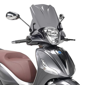 GIVI szyba dymmiona 29 x 45 cm (H x W) - PIAGGIO Beverly 125ie-300ie (10 > 18) / Beverly 350 Sport Touring (12 > 18) - 5606S