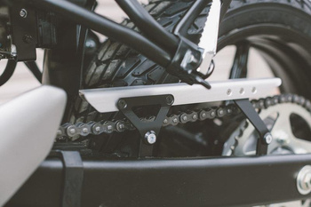 Osłona łańcucha SW-MOTECH SUZUKI SV650 ABS (15-) black/silver - KTS.05.670.10000